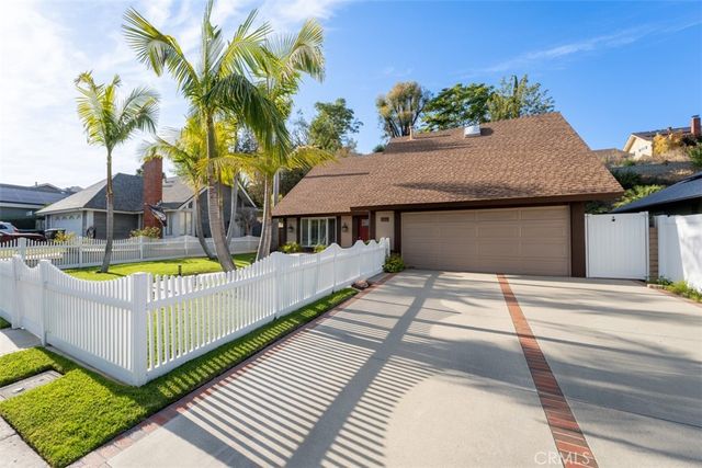 25891 Tree Top, Laguna Hills, CA 92653