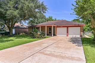 504 Kingsbury Lane, Friendswood, TX 77546