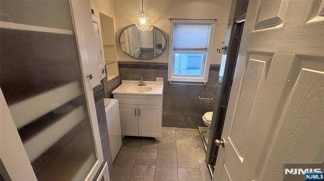 440 Central Avenue, Carlstadt, NJ 07072
