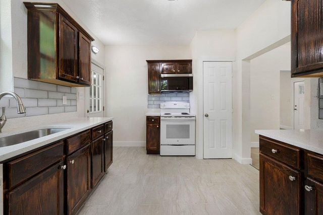102 Patricks Aly, Liberty Hill, TX 78642