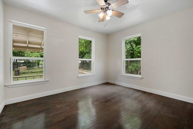 102 Patricks Aly, Liberty Hill, TX 78642