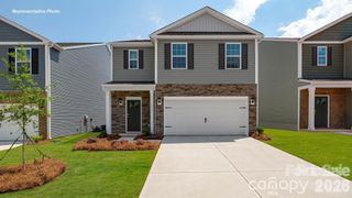 1330 37th Avenue Lane NE, Hickory, NC 28601