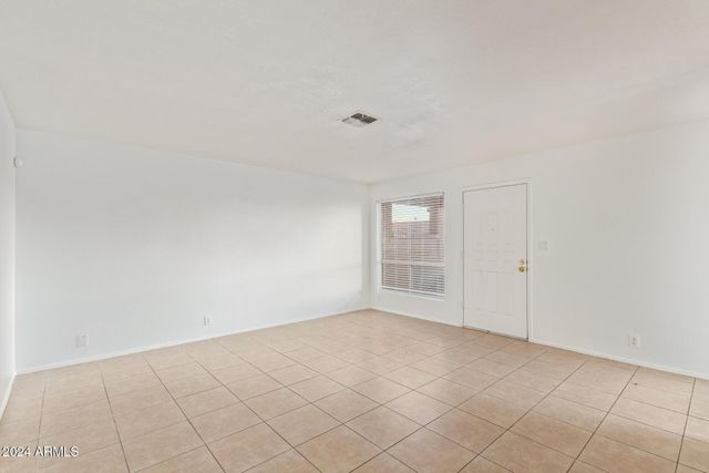 511 W Blackhawk Drive 4, Phoenix, AZ 85027
