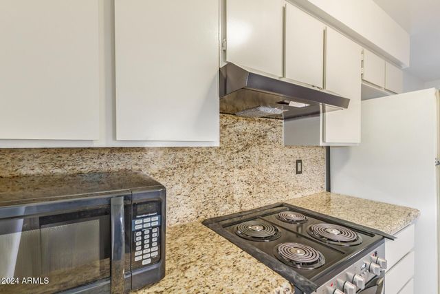 511 W Blackhawk Drive 4, Phoenix, AZ 85027
