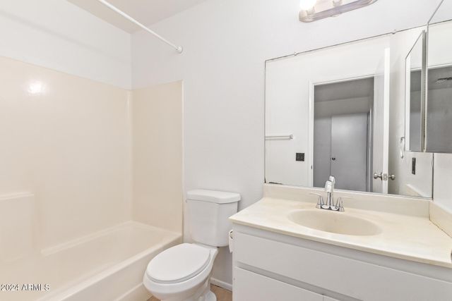 511 W Blackhawk Drive 4, Phoenix, AZ 85027