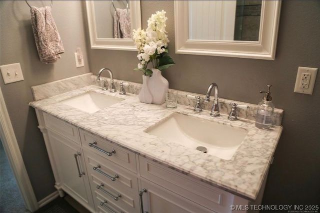 9069 S 256th East Avenue, Broken Arrow, OK 74014