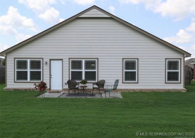 9069 S 256th East Avenue, Broken Arrow, OK 74014