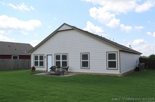 9069 S 256th East Avenue, Broken Arrow, OK 74014