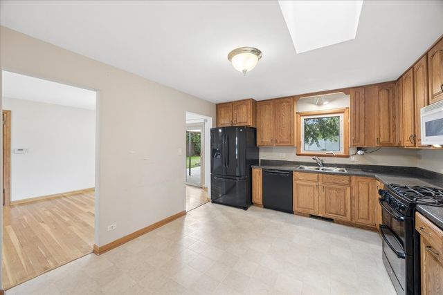 613 65th Street, Downers Grove, IL 60516