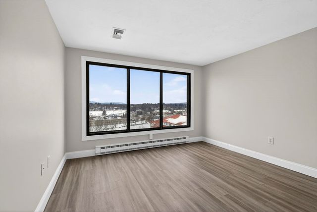 55 River Rd Apt 9C, Manchester, NH 03104