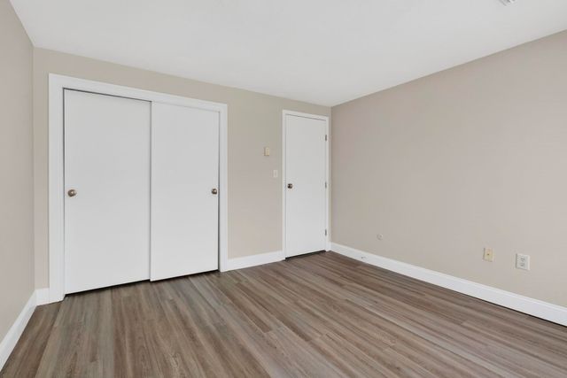 55 River Rd Apt 9C, Manchester, NH 03104