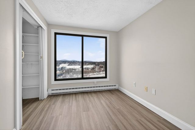 55 River Rd Apt 9C, Manchester, NH 03104