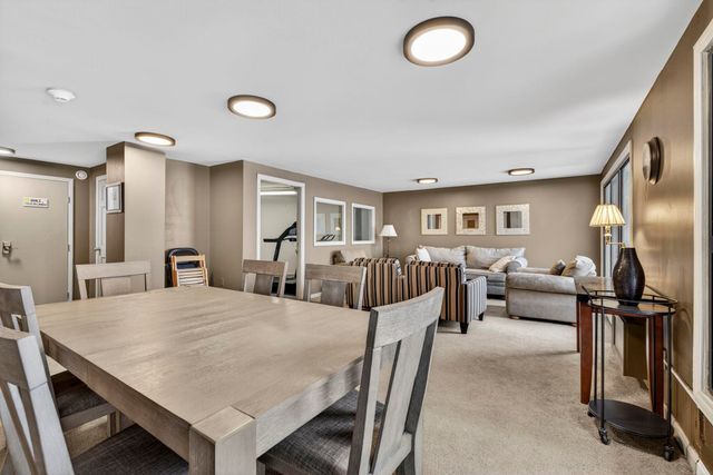 55 River Rd Apt 9C, Manchester, NH 03104