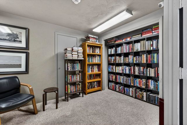 55 River Rd Apt 9C, Manchester, NH 03104