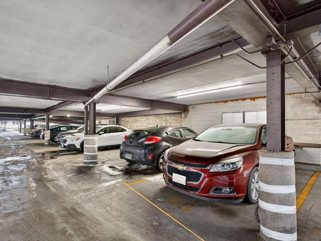 55 River Rd Apt 9C, Manchester, NH 03104