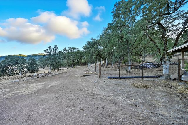 17205 Black Oak Hill Dr, Middletown, CA 95461