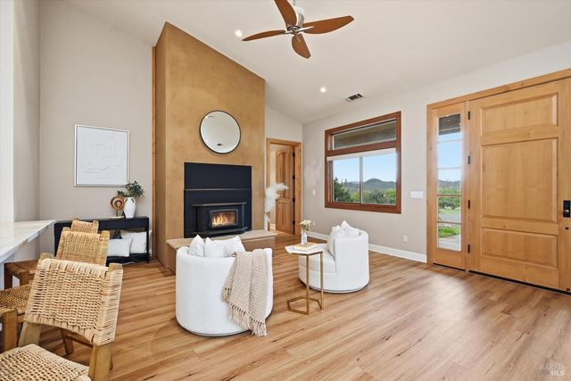 17205 Black Oak Hill Dr, Middletown, CA 95461