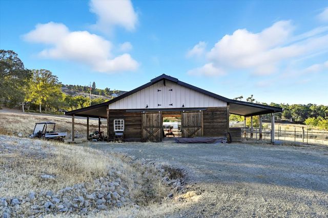 17205 Black Oak Hill Dr, Middletown, CA 95461