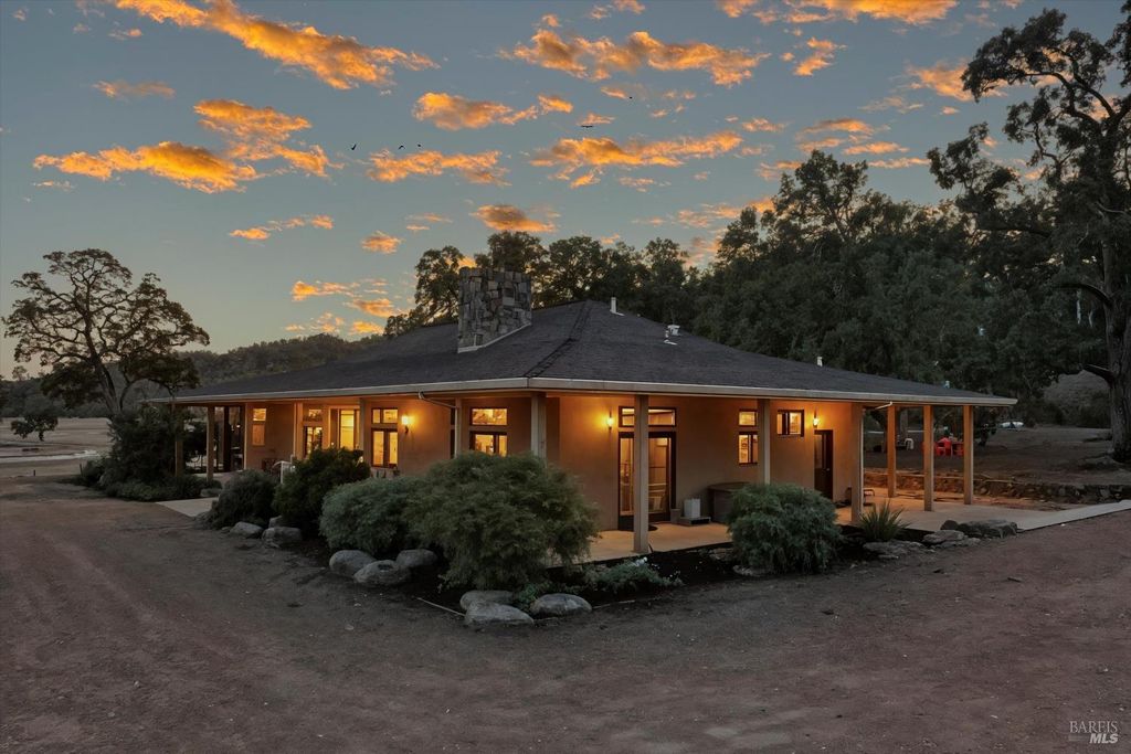 17205 Black Oak Hill Dr, Middletown, CA 95461