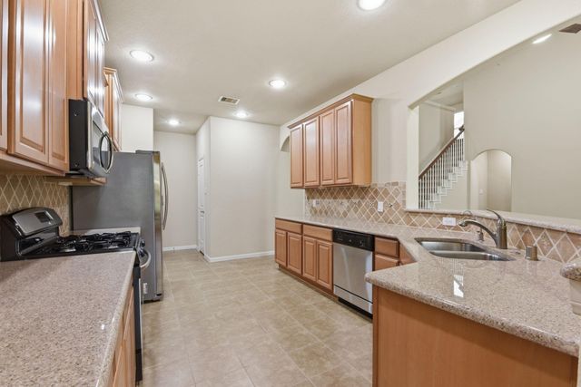 2552 Wild Oak Forest Lane, Seabrook, TX 77586