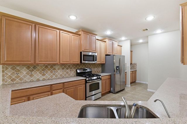 2552 Wild Oak Forest Lane, Seabrook, TX 77586