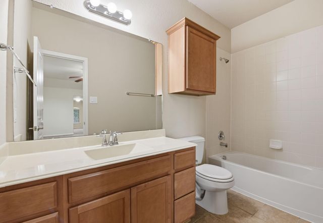 2552 Wild Oak Forest Lane, Seabrook, TX 77586