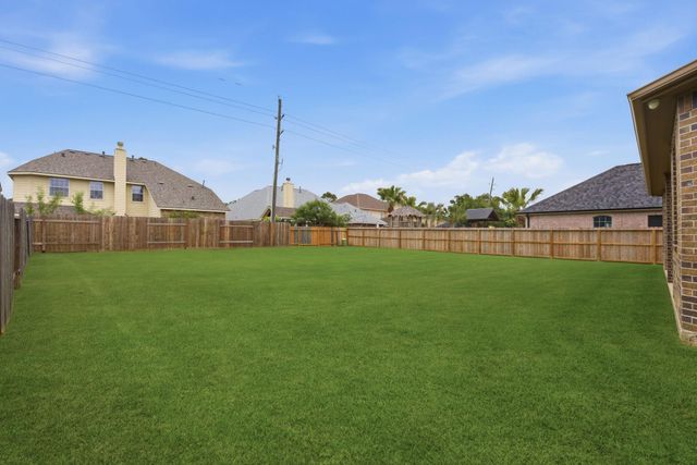 2552 Wild Oak Forest Lane, Seabrook, TX 77586
