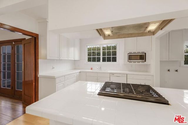 1714 Warnall Avenue, Los Angeles, CA 90024