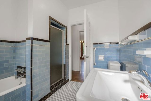 1714 Warnall Avenue, Los Angeles, CA 90024