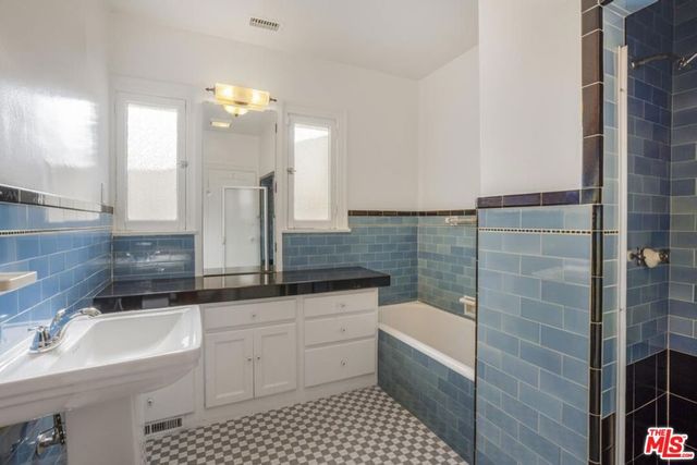 1714 Warnall Avenue, Los Angeles, CA 90024