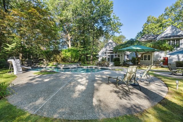 117 Castle Hill Rd, Windham, NH 03087