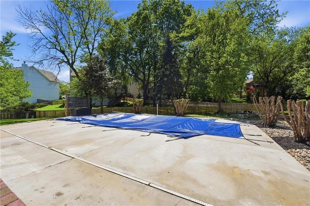 12135 GOODMAN Street, Overland Park, KS 66213