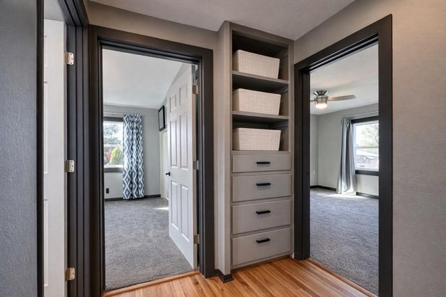 325 W Barnett Road, Medford, OR 97501