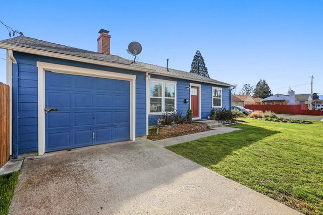 325 W Barnett Road, Medford, OR 97501