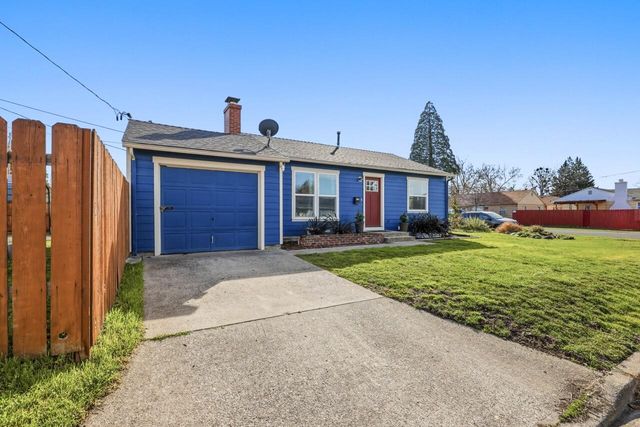 325 W Barnett Road, Medford, OR 97501
