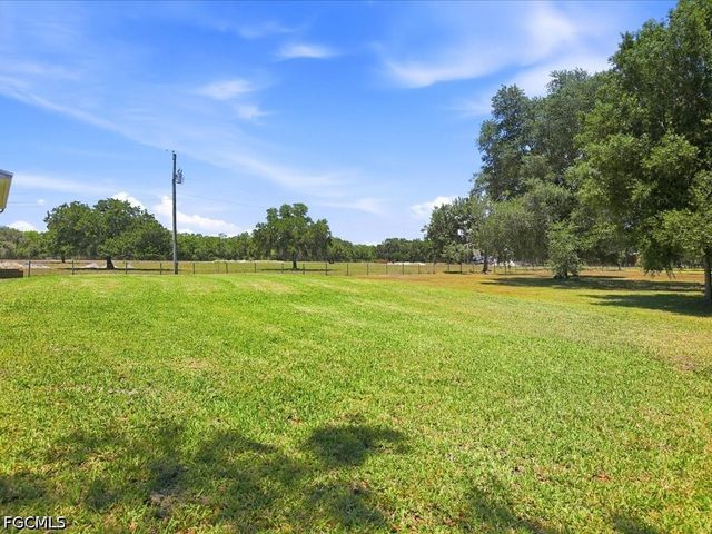 21651 Tuckahoe RD, Alva, FL 33920