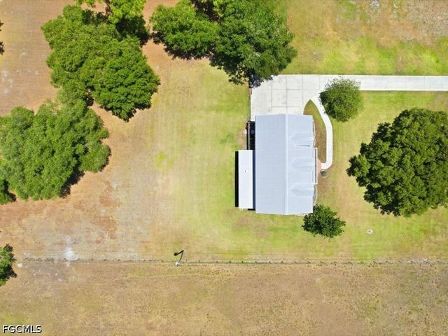 21651 Tuckahoe RD, Alva, FL 33920