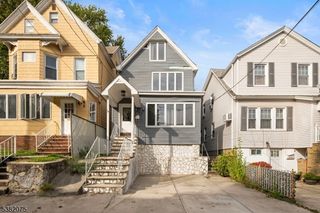 43 W 43Rd St, Bayonne City, NJ 07002