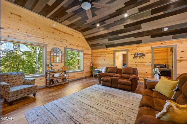 2612 Cloud View Drive, Sevierville, TN 37862