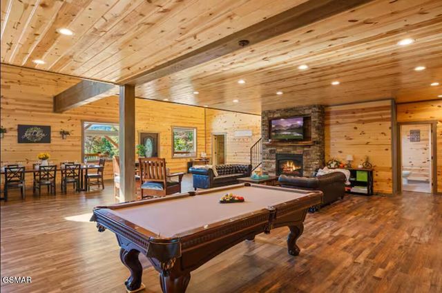 2612 Cloud View Drive, Sevierville, TN 37862