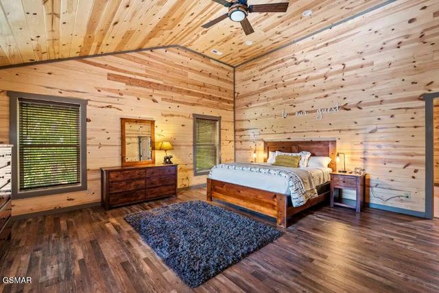 2612 Cloud View Drive, Sevierville, TN 37862