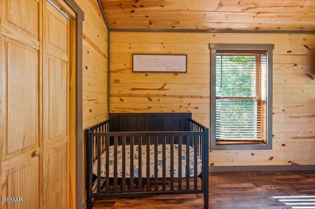 2612 Cloud View Drive, Sevierville, TN 37862