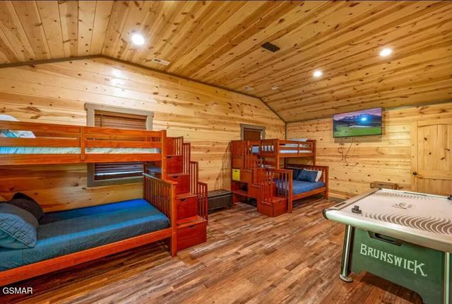 2612 Cloud View Drive, Sevierville, TN 37862