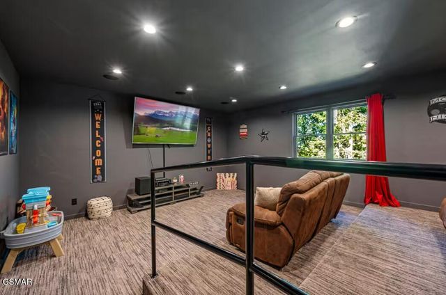2612 Cloud View Drive, Sevierville, TN 37862