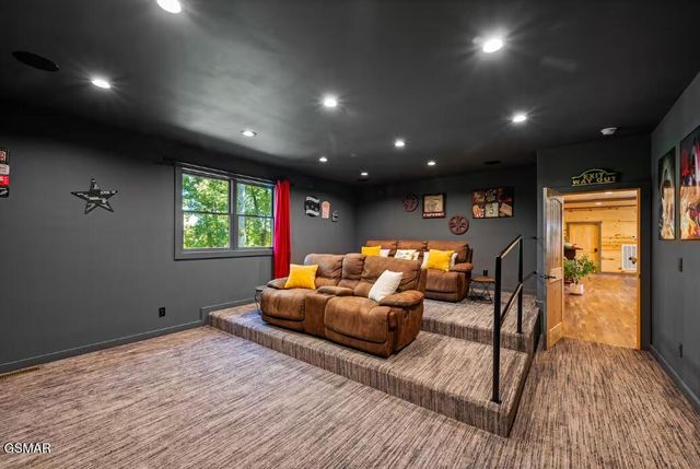 2612 Cloud View Drive, Sevierville, TN 37862