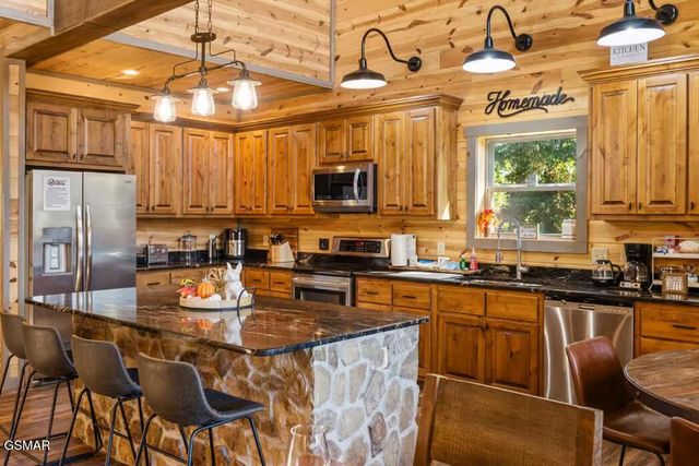 2612 Cloud View Drive, Sevierville, TN 37862