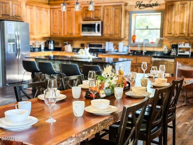 2612 Cloud View Drive, Sevierville, TN 37862