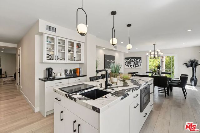 21490 Arcos Drive, Los Angeles, CA 91364