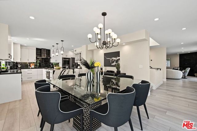21490 Arcos Drive, Los Angeles, CA 91364