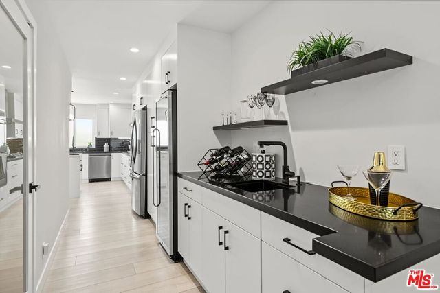 21490 Arcos Drive, Los Angeles, CA 91364